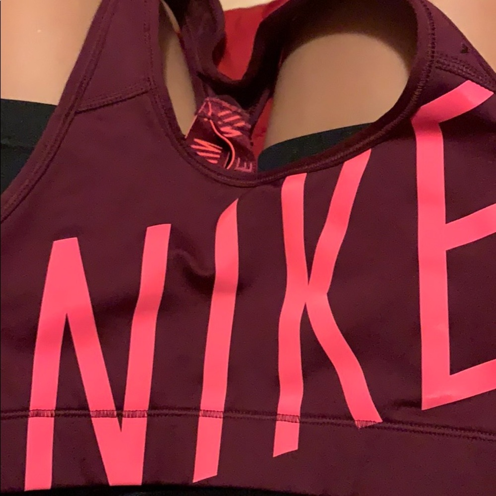 nike sports bra in new condition